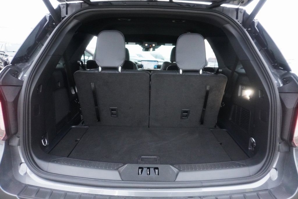 Certified 2025 Ford Explorer ST-Line w/ Premium Package image 31