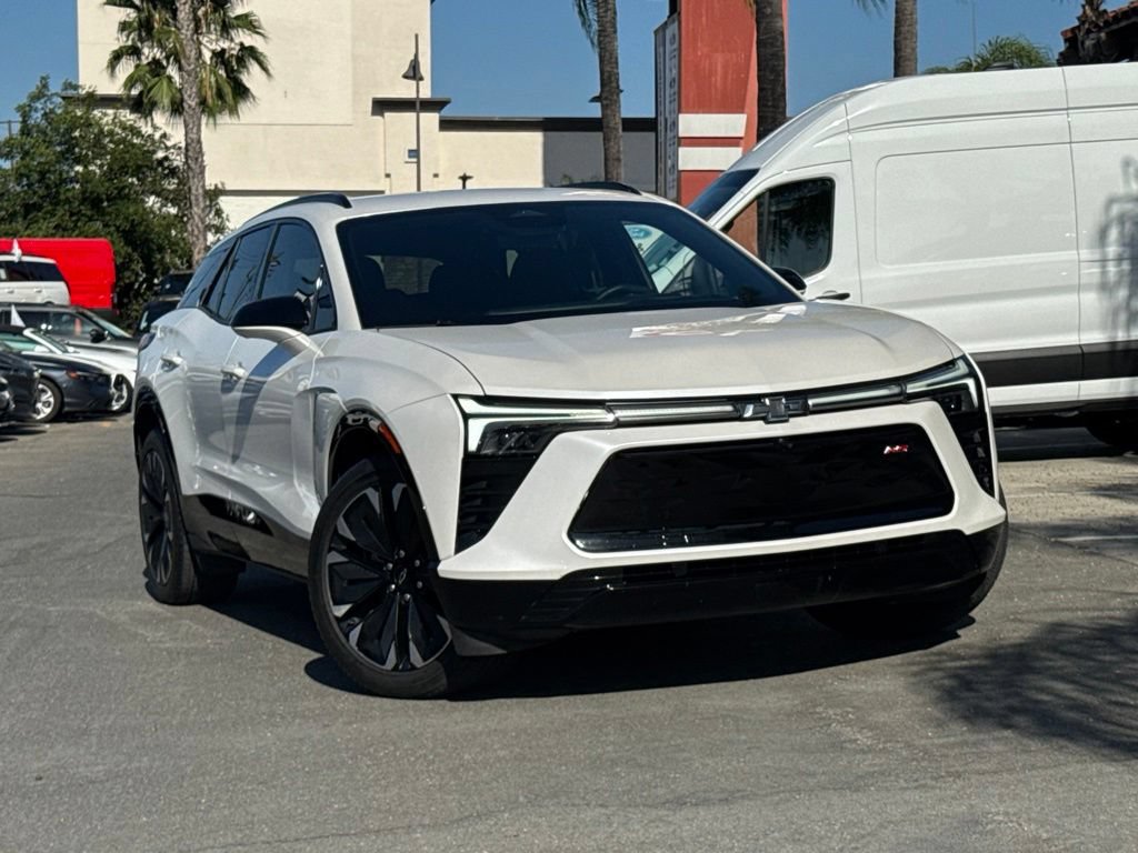 Used 2024 Chevrolet Blazer EV RS AWD/4WD image 3