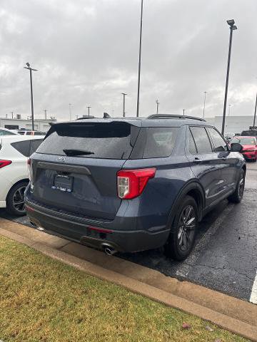 Certified 2021 Ford Explorer XLT w/ Equipment Group 202A image 3