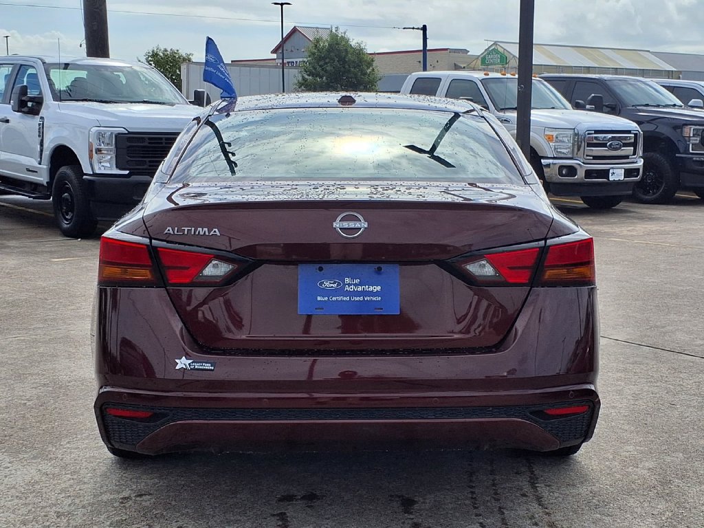 Used 2025 Nissan Altima 2.5 SV FWD image 5