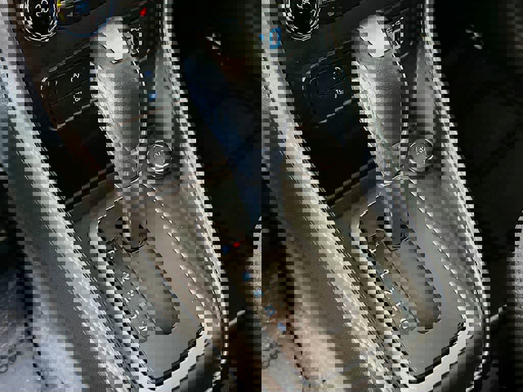 Certified 2022 Ford EcoSport SE w/ SE Convenience Package image 21