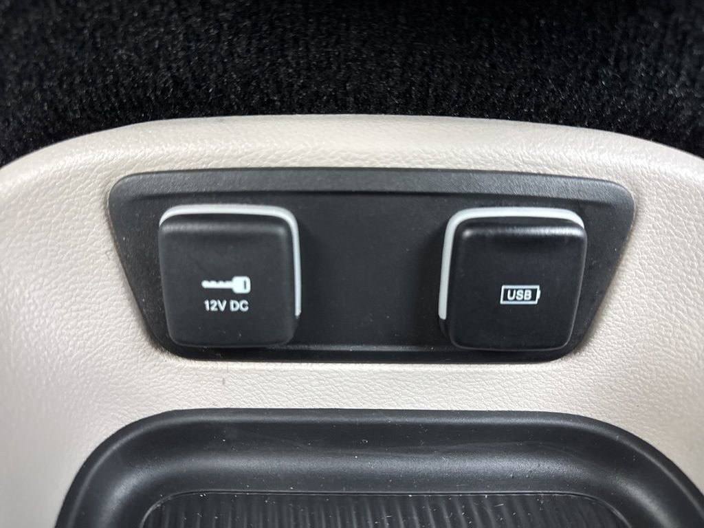 Used 2019 Chrysler Pacifica Touring-L Plus w/ Tire & Wheel Group image 31