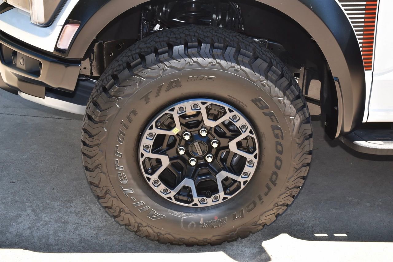 Certified 2025 Ford F150 Raptor w/ Equipment Group 803A Raptor R AWD/4WD image 44