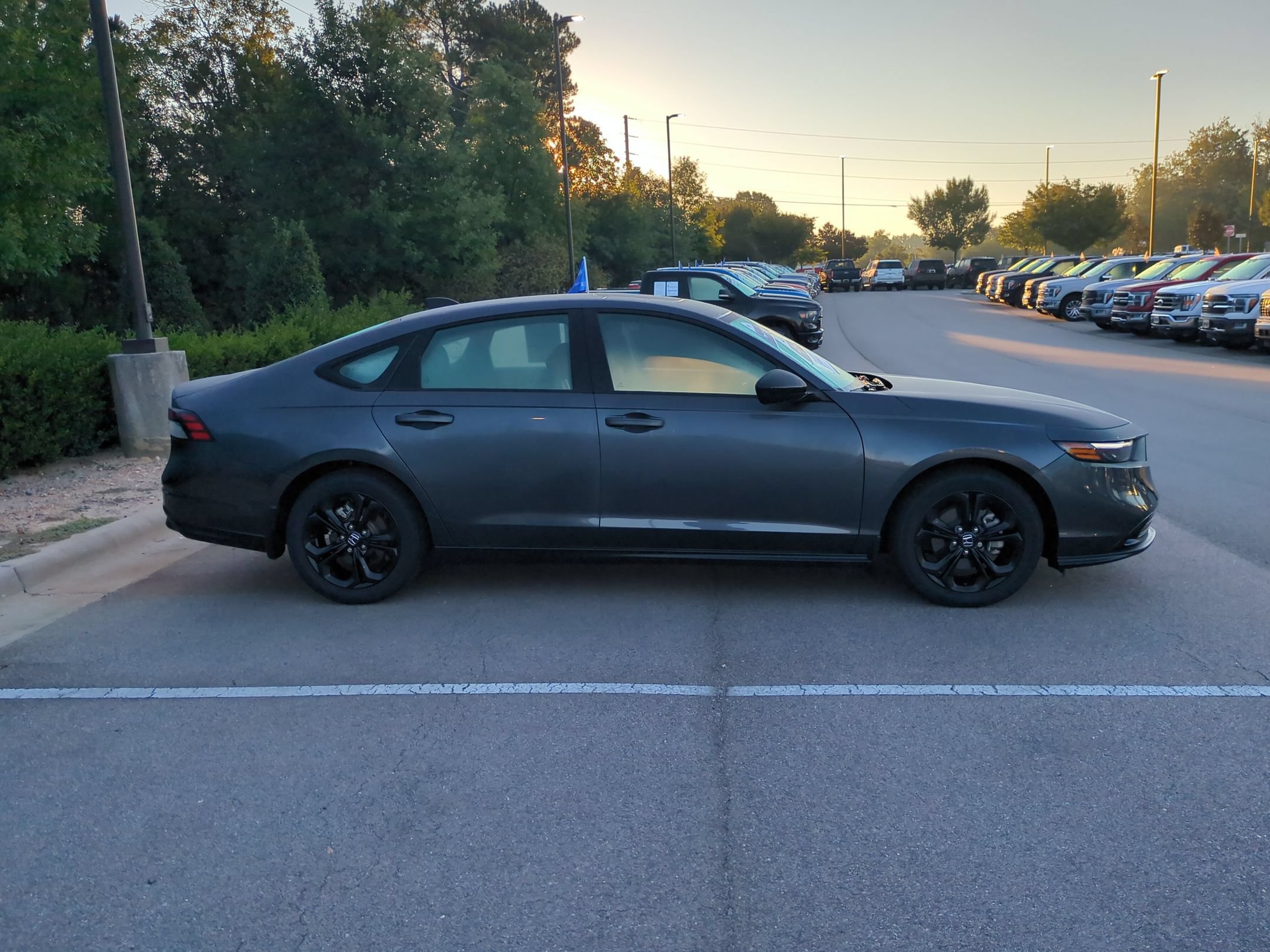 Used 2025 Honda Accord SE image 3