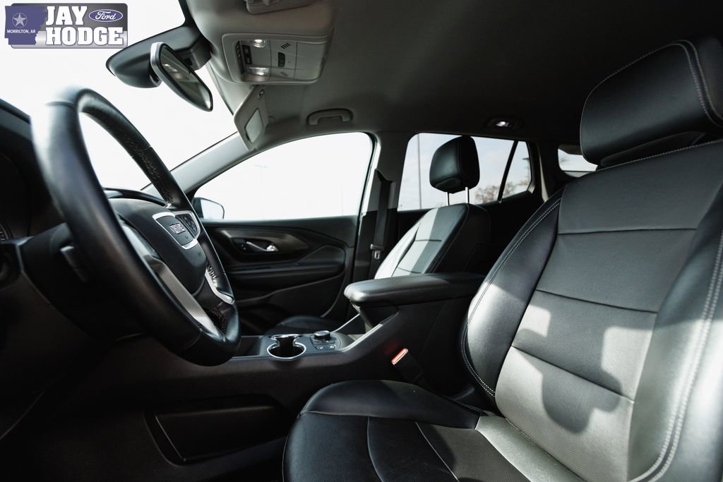 Used 2024 GMC Terrain SLT image 23