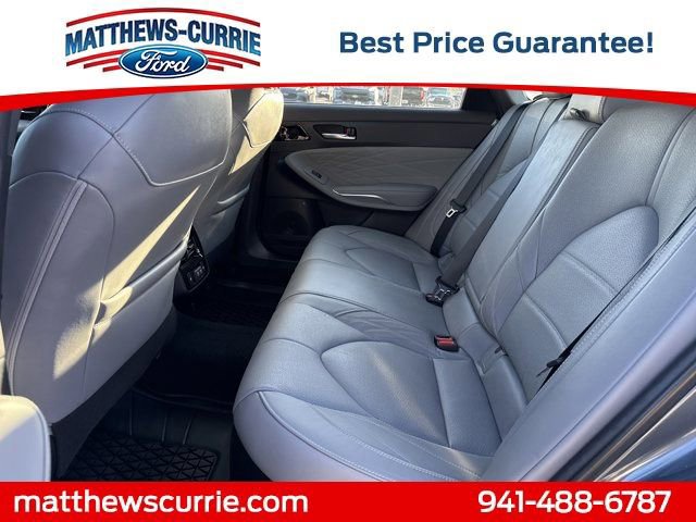 Used 2020 Toyota Avalon Limited image 11