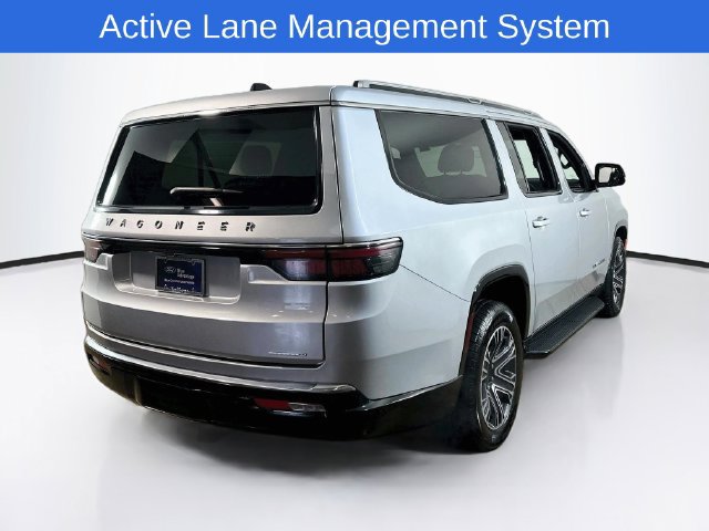 Used 2024 Jeep Wagoneer L Series II w/ Flexible Seating Group AWD/4WD image 11