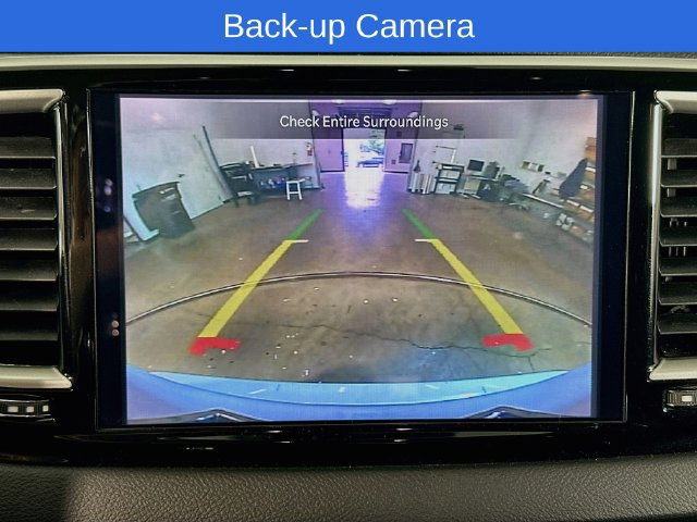 Used 2024 Chrysler Pacifica Touring-L FWD image 30