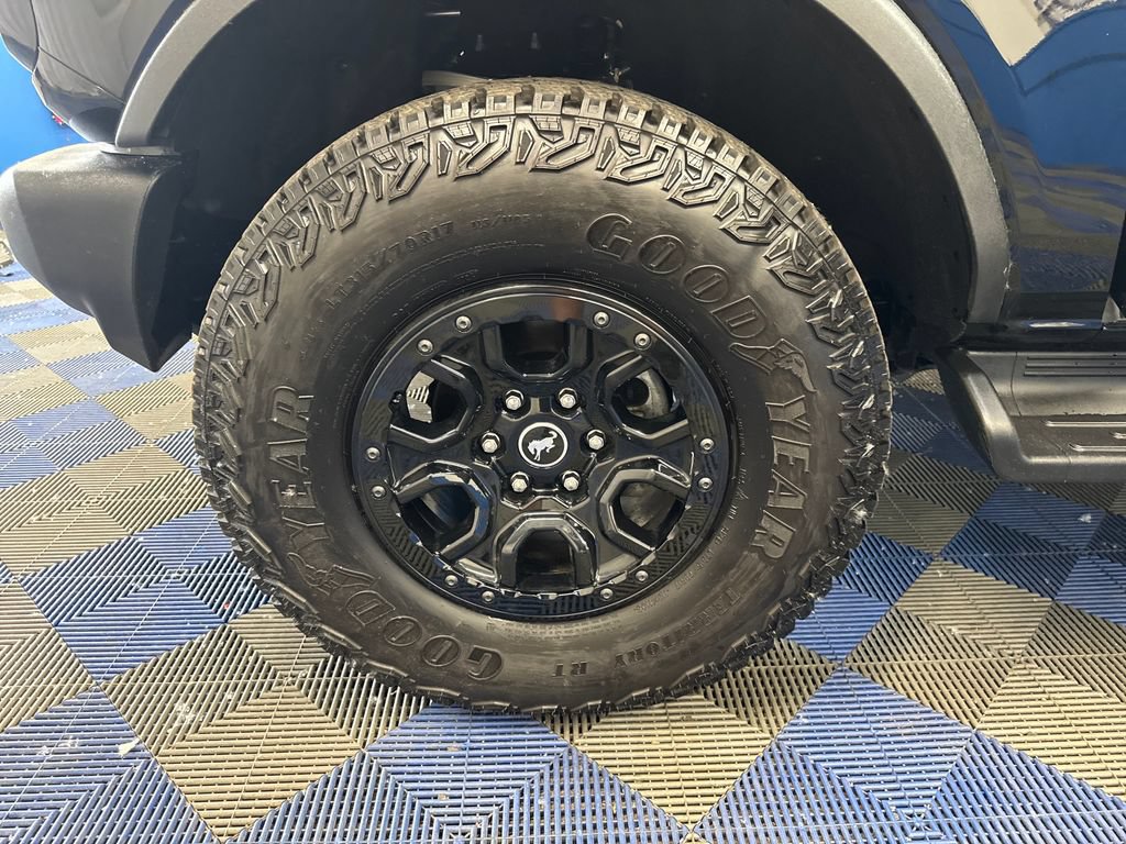 Certified 2025 Ford Bronco Outer Banks w/ Sasquatch Package AWD/4WD image 27
