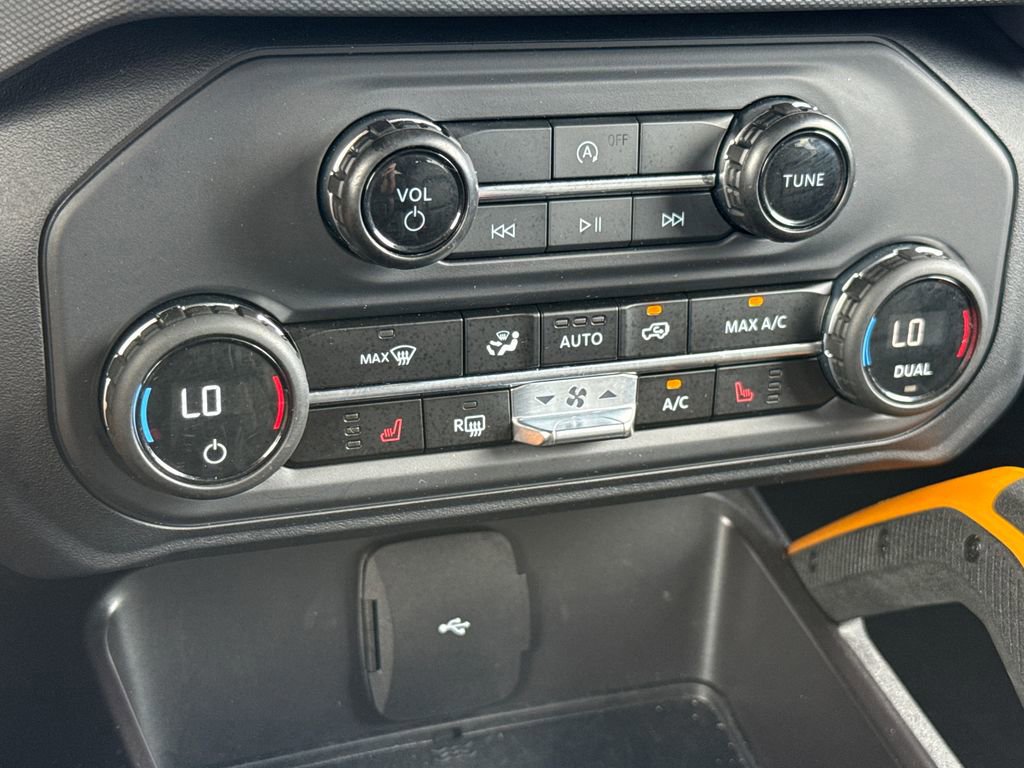 Certified 2024 Ford Bronco Badlands image 23