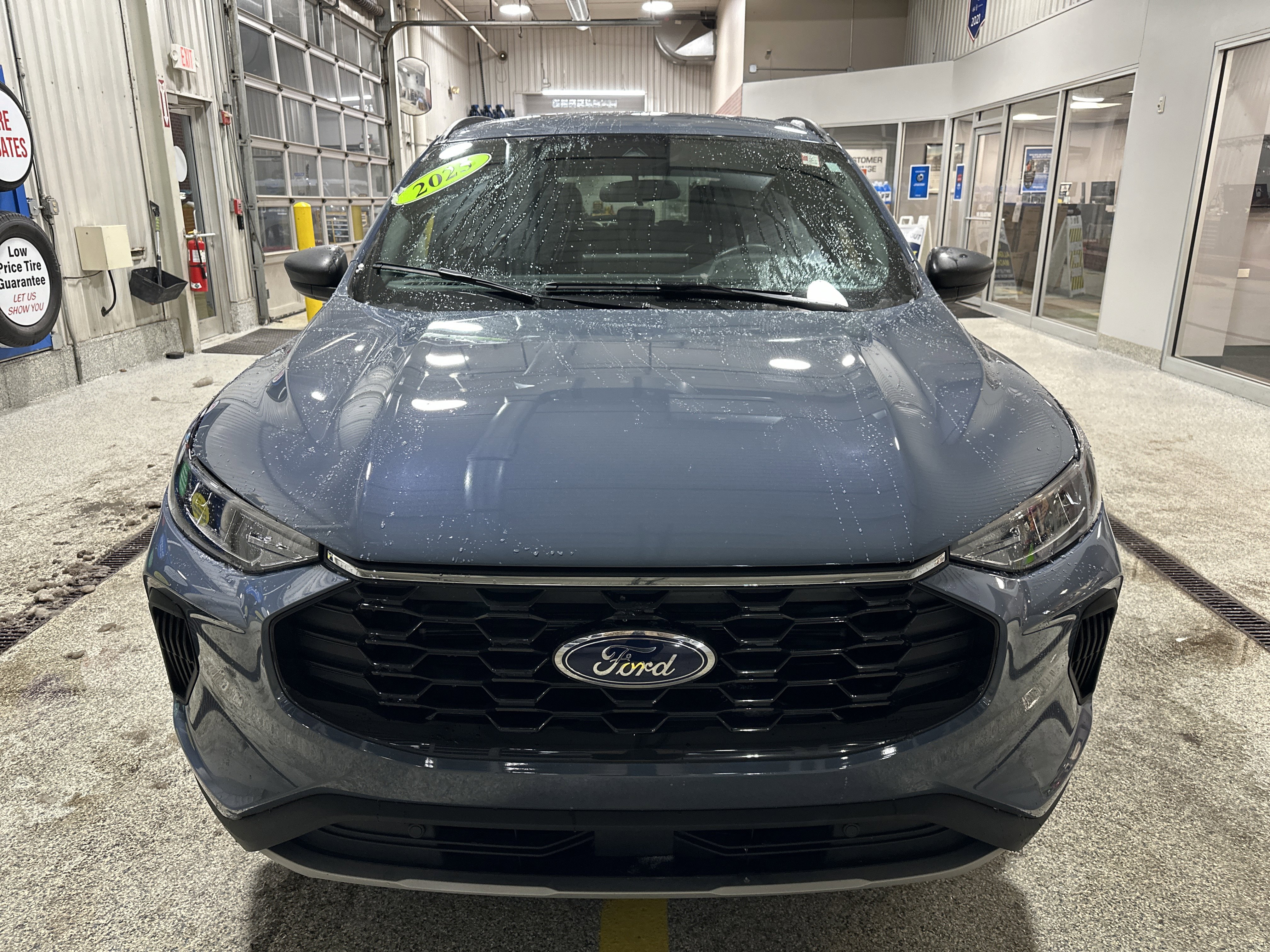 Certified 2025 Ford Escape ST-Line w/ Equipment Group 301A image 9