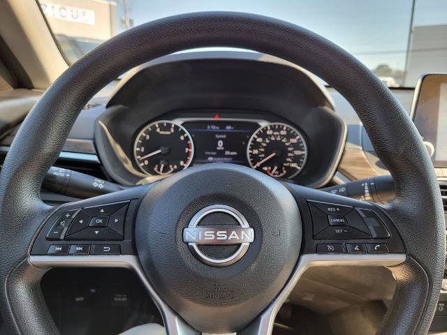 Used 2024 Nissan Altima 2.5 SV image 30
