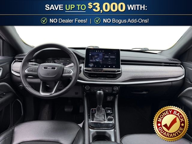 Used 2024 Jeep Compass Latitude AWD/4WD image 17