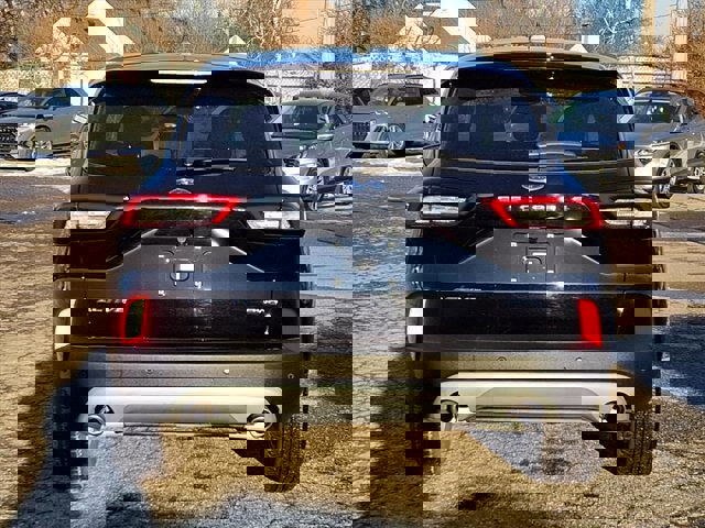 Certified 2023 Ford Escape Active w/ Tech Pack #2 image 2