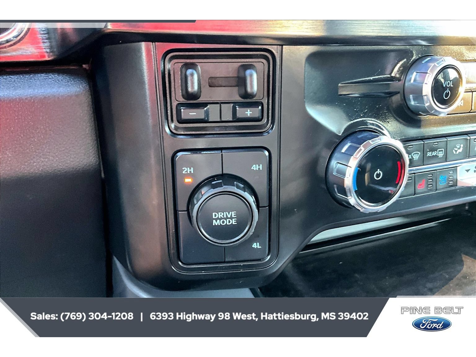 Certified 2024 Ford F250 Lariat w/ Chrome Package AWD/4WD image 23