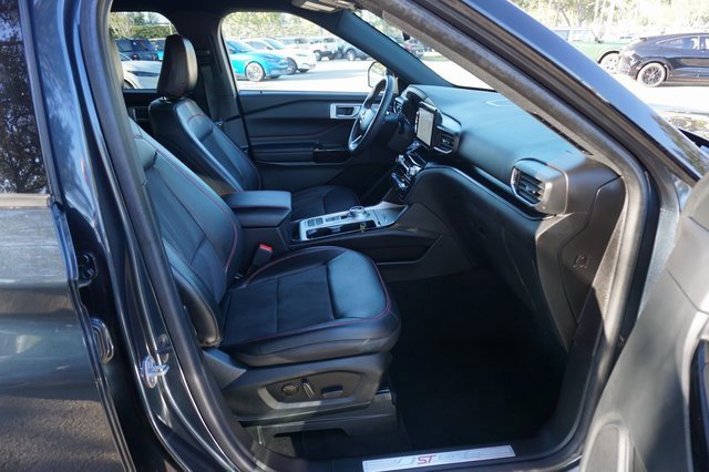 Certified 2023 Ford Explorer ST-Line w/ Class IV Trailer Tow Package image 8