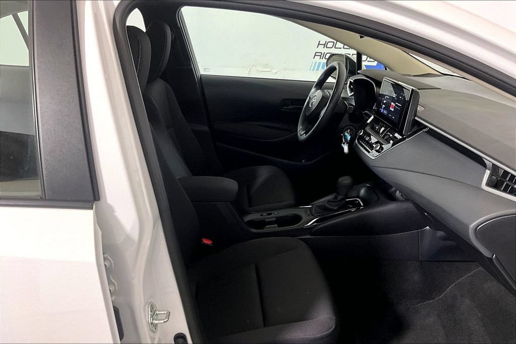 Used 2026 Toyota Corolla LE FWD image 6