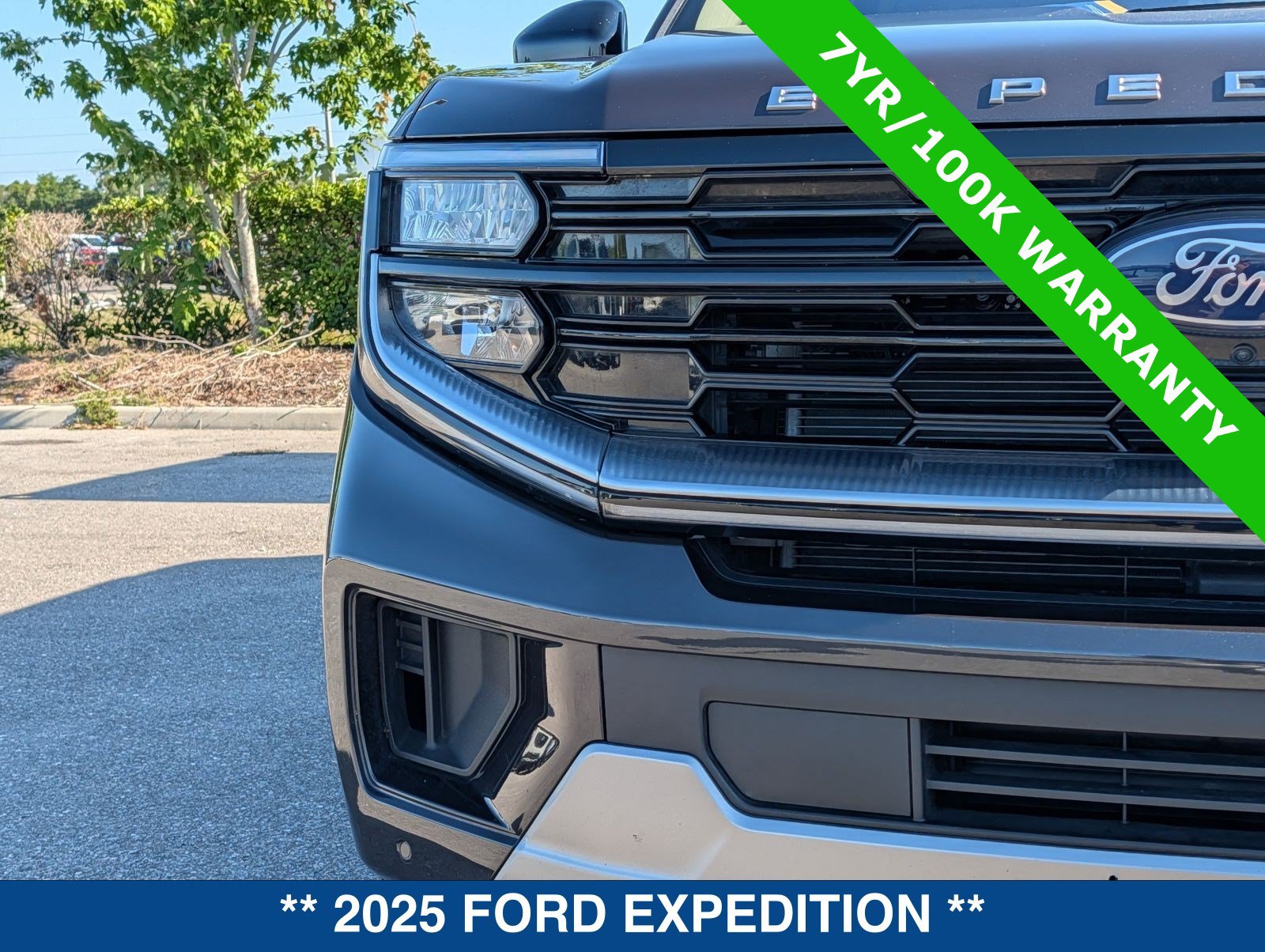 Certified 2025 Ford Expedition Platinum w/ Driver's Package AWD/4WD image 9