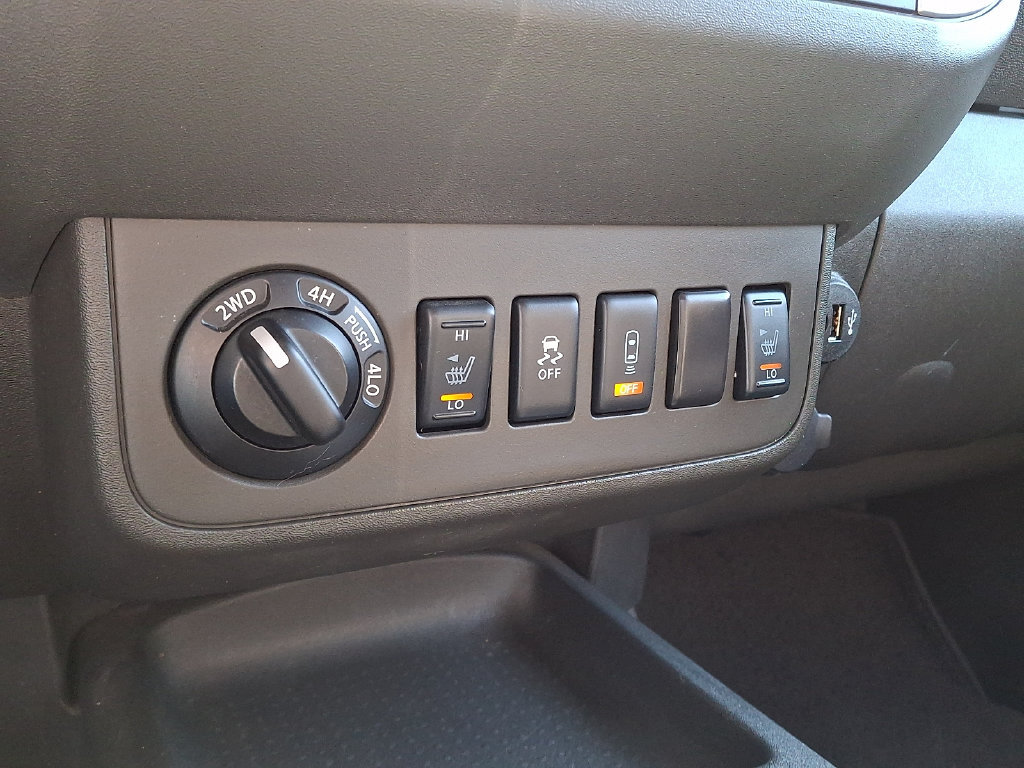 Used 2019 Nissan Frontier SV w/ Value Truck Package AWD/4WD image 24
