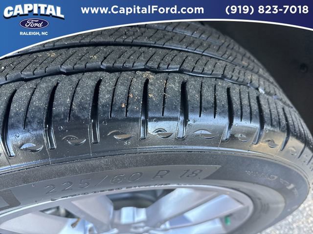 Used 2023 GMC Terrain SLT w/ Tech Package image 14