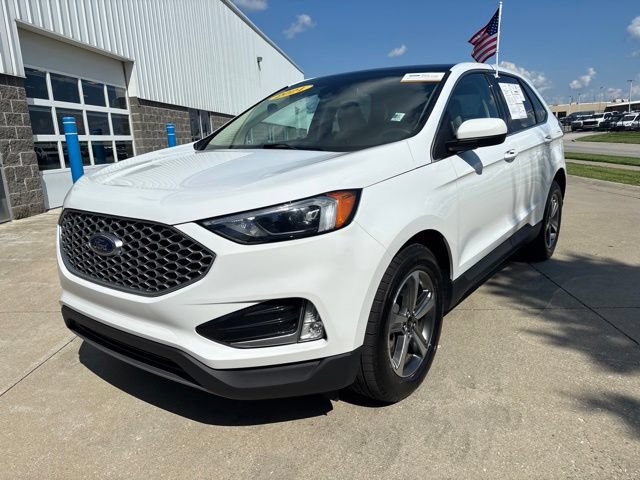 Certified 2024 Ford Edge SEL w/ Convenience Package AWD/4WD image 5
