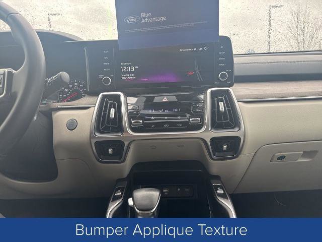 Used 2022 Kia Sorento EX w/ Panoramic Sunroof Package image 17