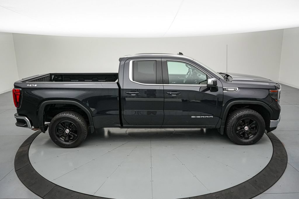Used 2024 GMC Sierra 1500 SLE AWD/4WD image 3