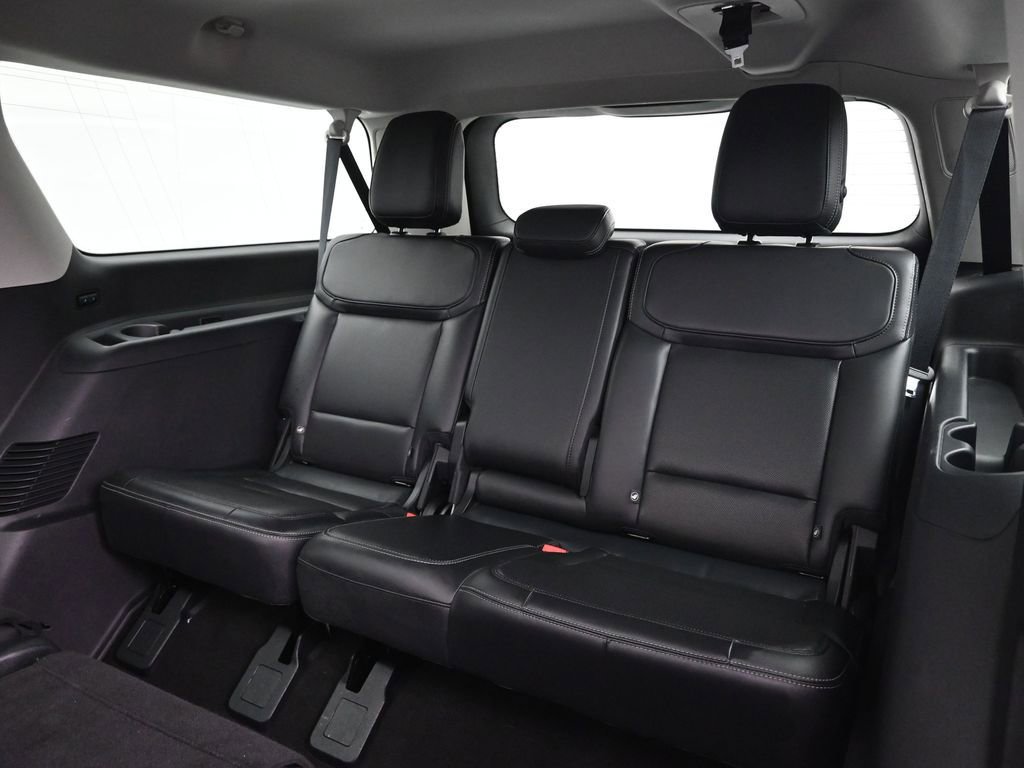 Certified 2025 Ford Expedition Max Platinum image 27