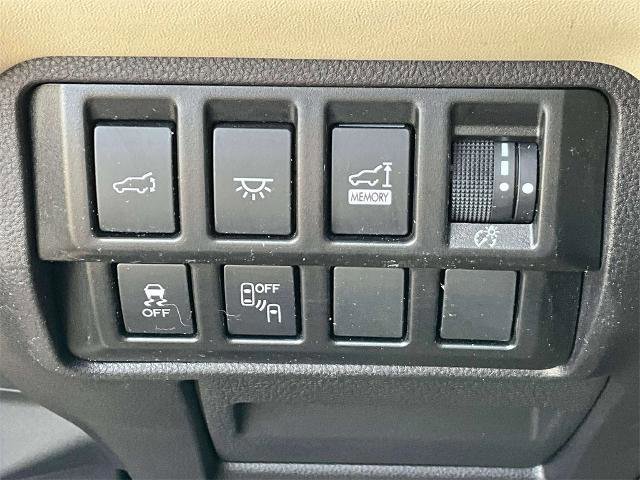 Used 2022 Subaru Ascent Limited image 19