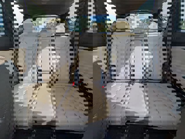 Used 2023 Hyundai Santa Fe Limited image 20