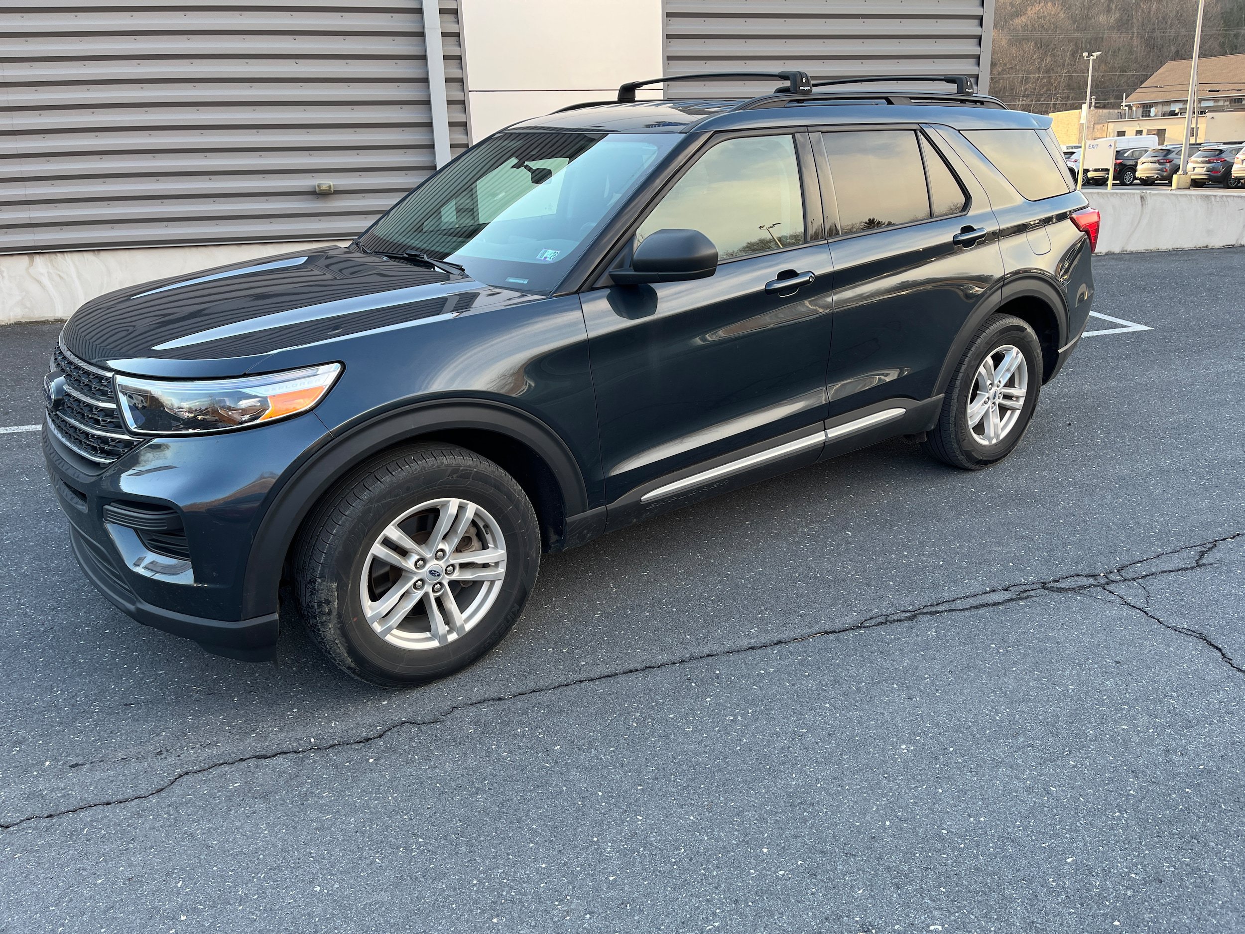 Certified 2023 Ford Explorer XLT w/ Class IV Trailer Tow Package AWD/4WD image 24