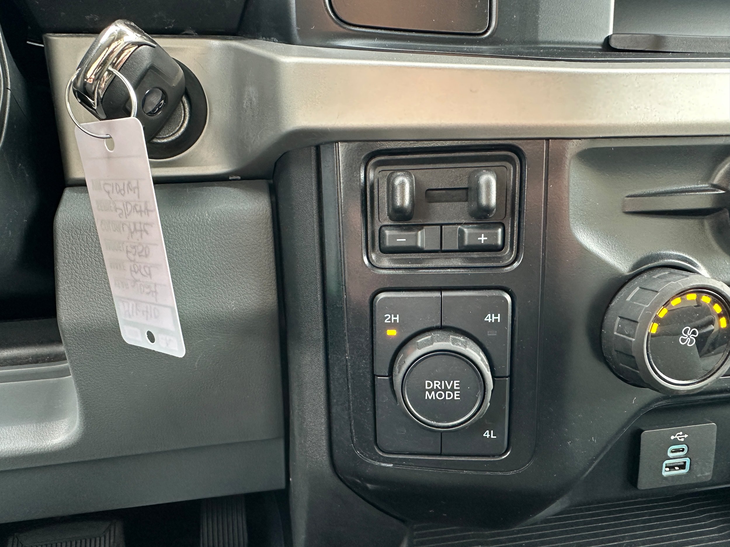 Certified 2024 Ford F250 XLT AWD/4WD image 18