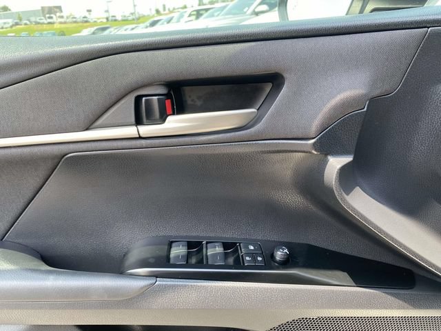 Used 2026 Toyota Camry LE w/ Convenience Package FWD image 17