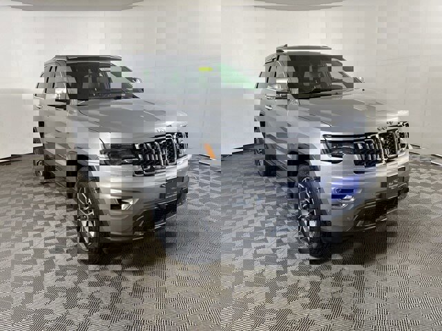 Used 2017 Jeep Grand Cherokee Limited w/ Luxury Group II image 5