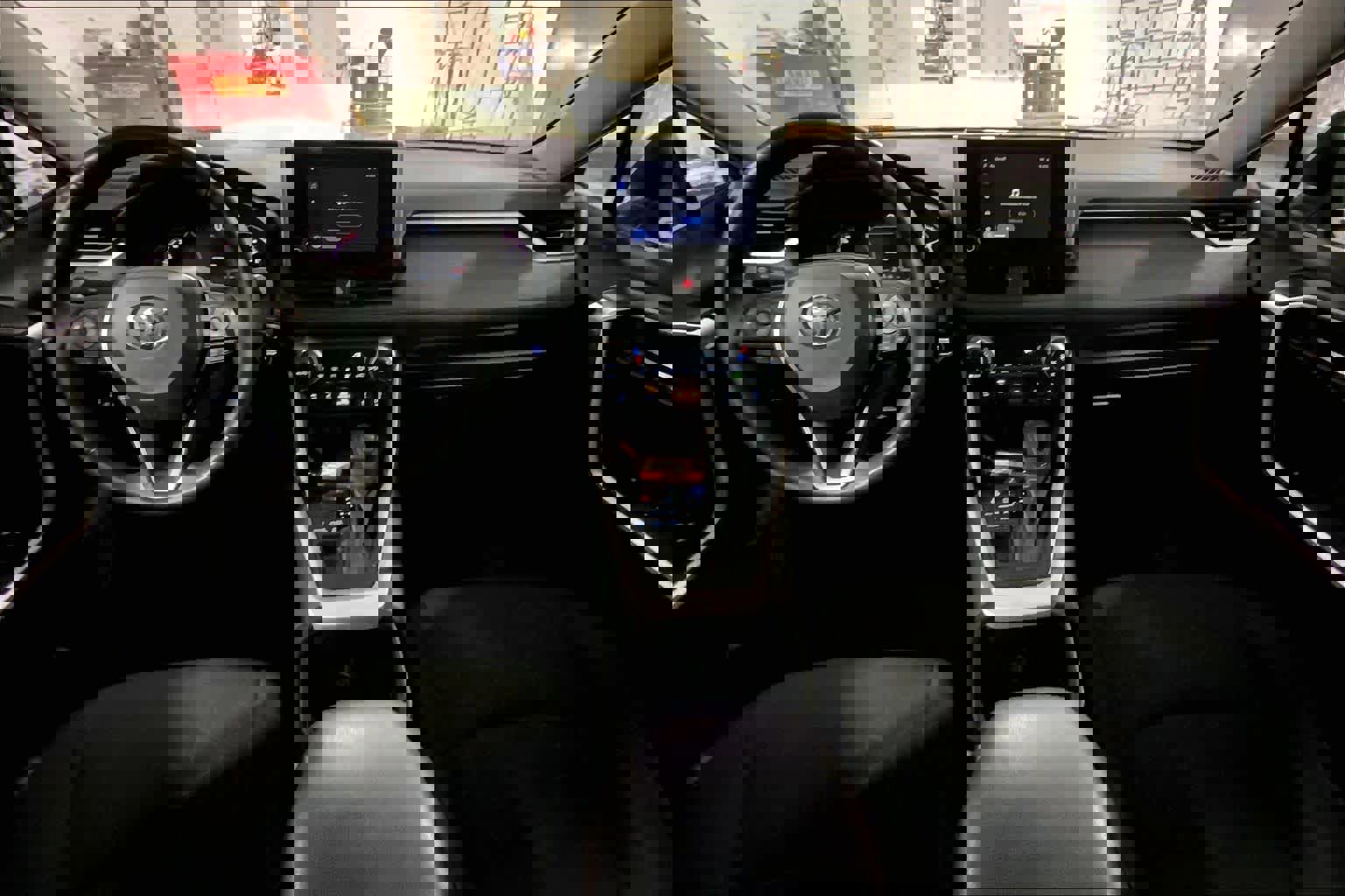 Used 2024 Toyota RAV4 XLE image 15