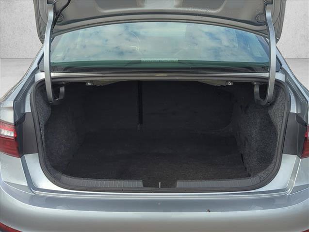 Used 2024 Volkswagen Jetta SE FWD image 7