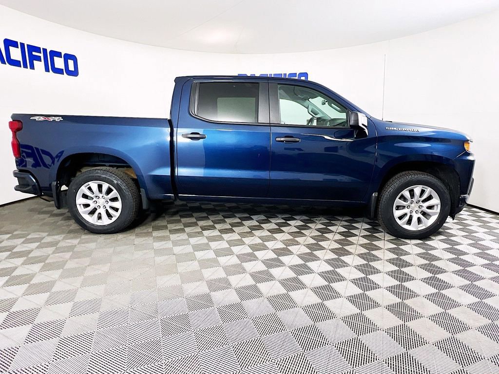 Used 2022 Chevrolet Silverado 1500 Custom w/ Safety Confidence Package image 2