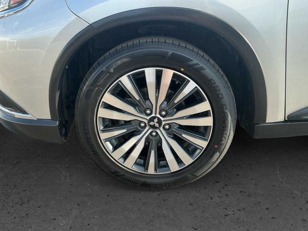 Used 2020 Mitsubishi Outlander SEL FWD image 13