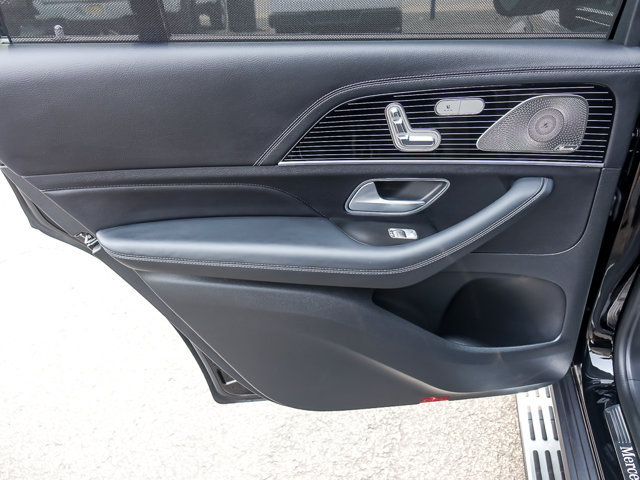 Used 2025 Mercedes-Benz GLS 580 4MATIC image 24