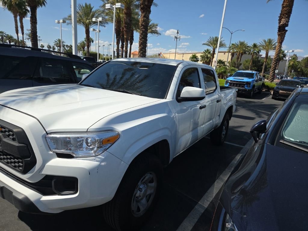 Used 2023 Toyota Tacoma SR AWD/4WD image 1