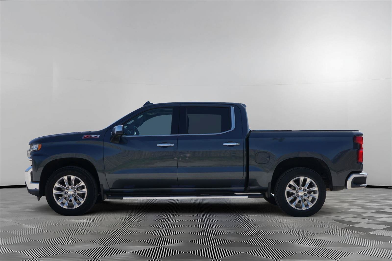 Used 2020 Chevrolet Silverado 1500 LTZ w/ LTZ Premium Package AWD/4WD image 7