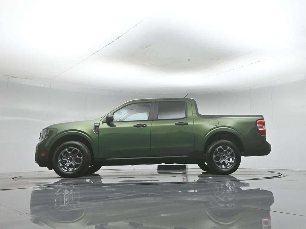Certified 2025 Ford Maverick XLT FWD image 8