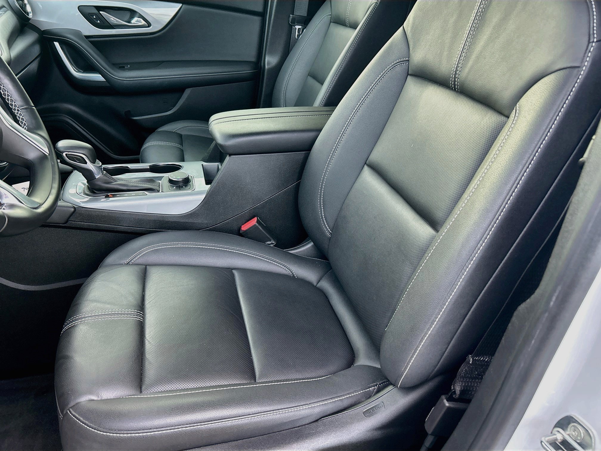 Used 2023 Chevrolet Blazer LT FWD image 21