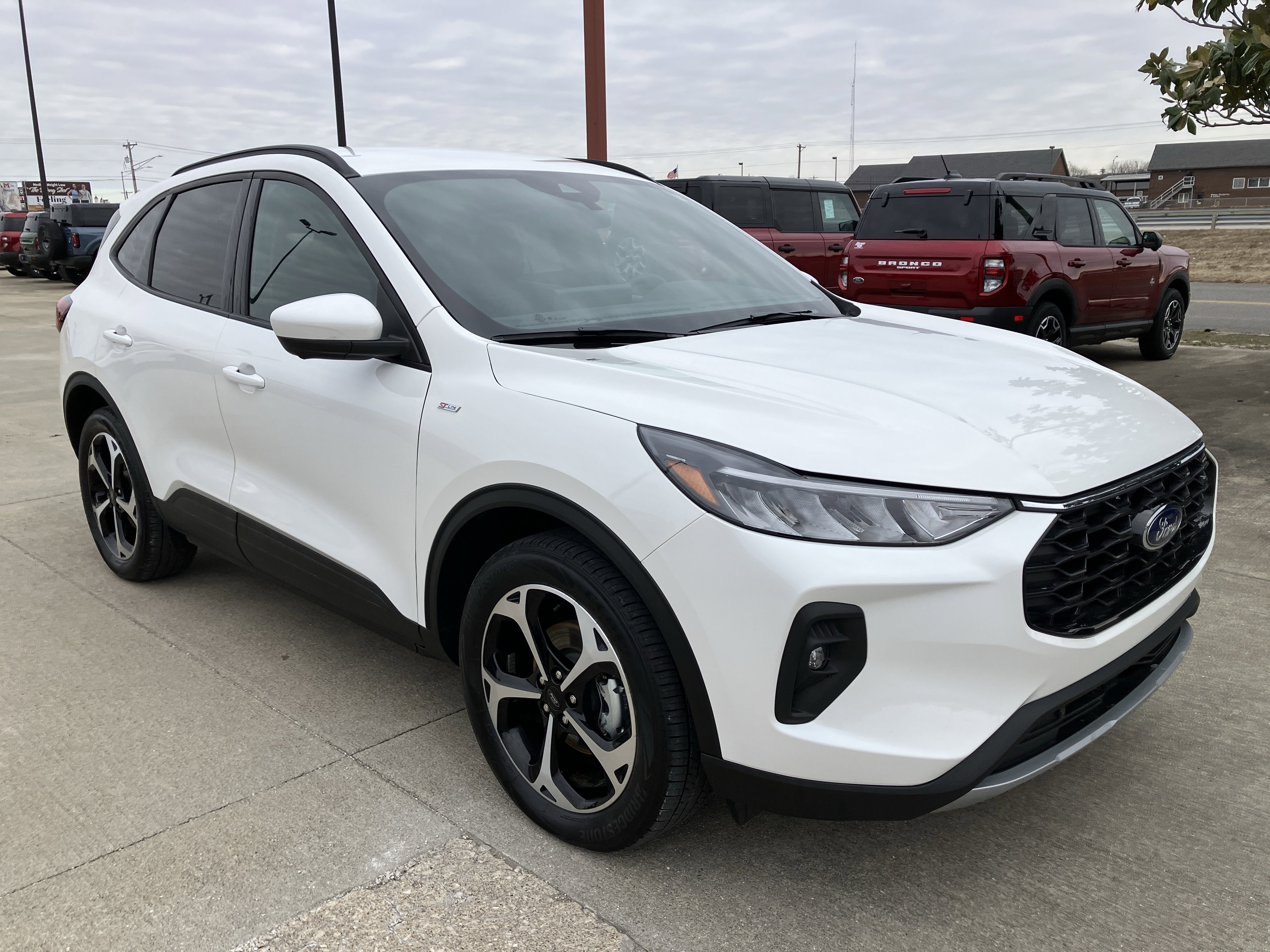 Certified 2025 Ford Escape ST-Line Elite w/ Tech Pack #2 image 7