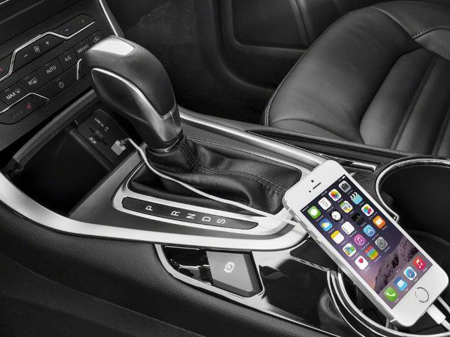 Certified 2018 Ford Edge SEL w/ Equipment Group 201A image 11