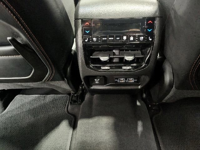 Used 2023 Jeep Grand Cherokee L Summit AWD/4WD image 16