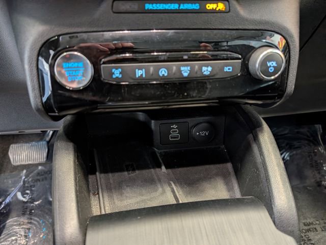 Certified 2024 Ford Escape Platinum AWD/4WD image 23