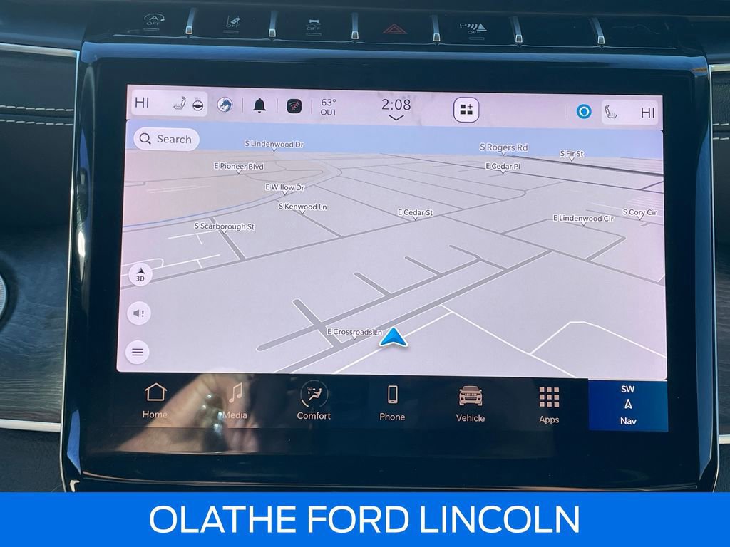 Used 2024 Jeep Grand Cherokee Limited w/ Luxury Tech Group II image 16