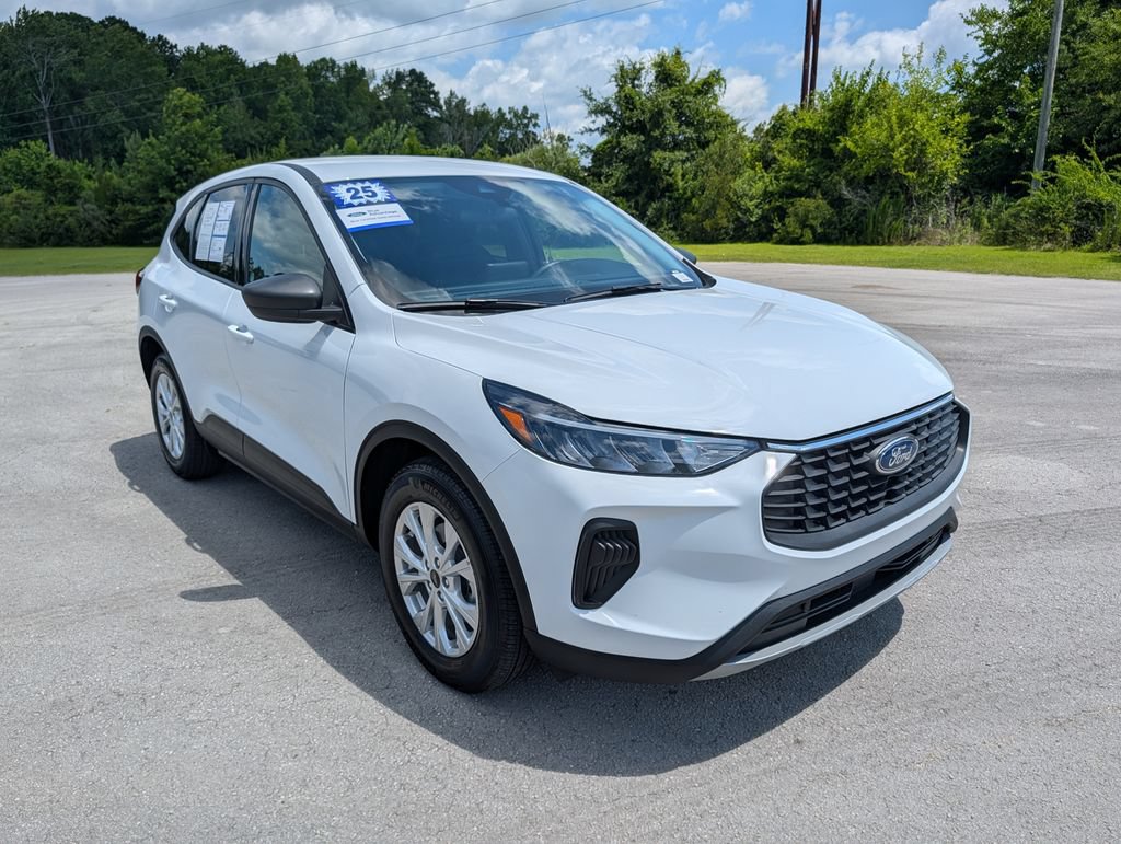 Certified 2025 Ford Escape Active FWD image 2