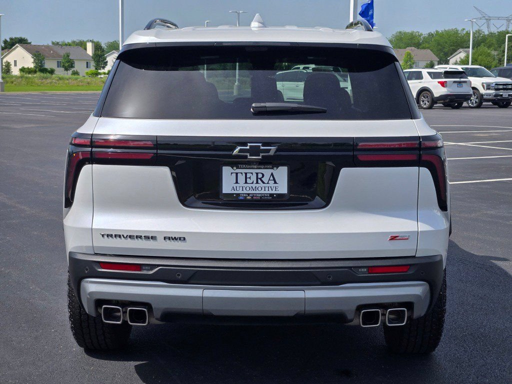 Used 2025 Chevrolet Traverse Z71 w/ Enhanced Driving Package AWD/4WD image 15